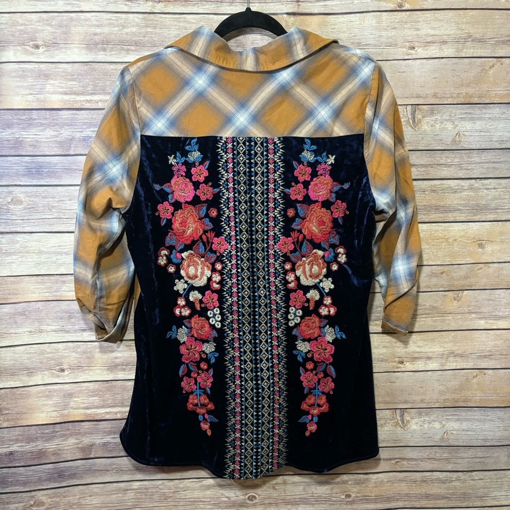 Andrew by Unit Embroidered Blouse Mixed Media Size Small F4